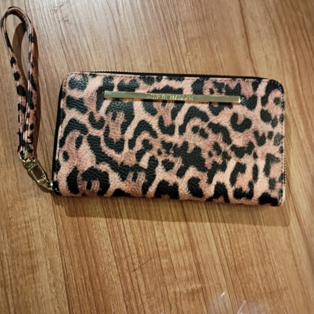 Steve Madden Leopard Print Zip Around Wallet Wristlet 8"X 5"
